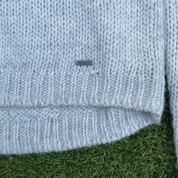 Hollister Women's Grey Knit Sweater Small - Picture 3 of 4